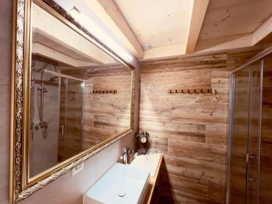 Chic Small New Apartment Up To 4 People, Pets Allowed Lens Extérieur photo